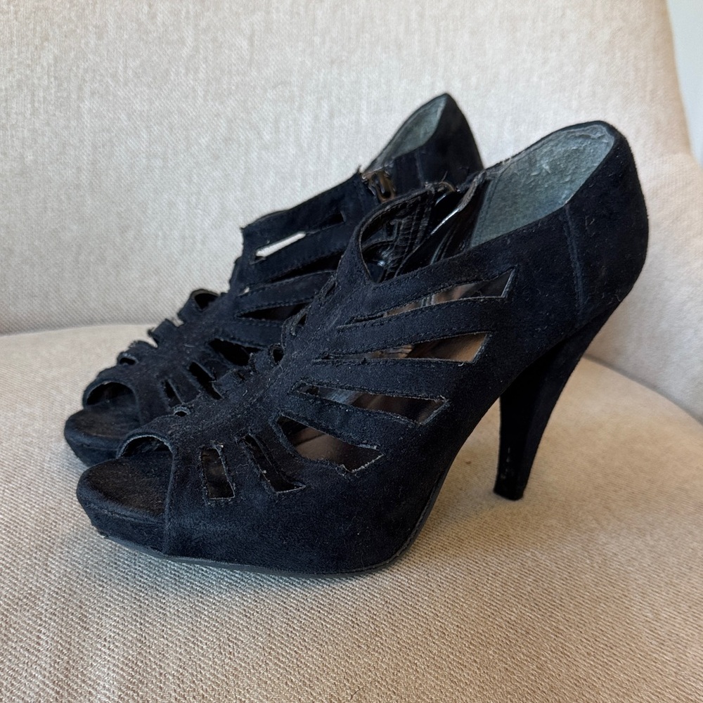 Apt. 9 Black Cutout Heels